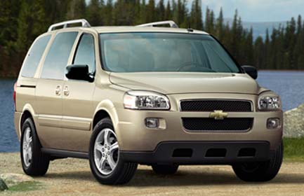 chevrolet traverse crossover set to cannibalize saturn gmc