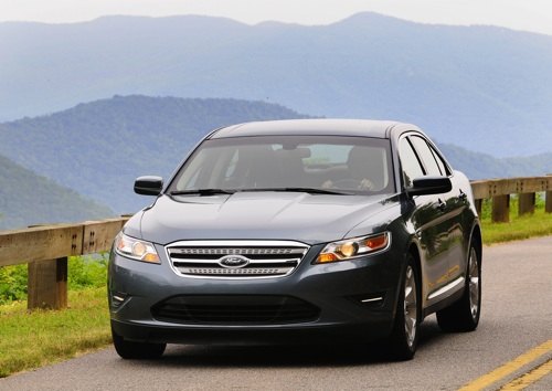 ford taurus refresh arrives with cash on the hood