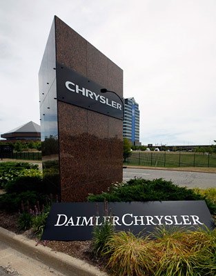 chrysler piles onto the daimler lawsuit bandwagon