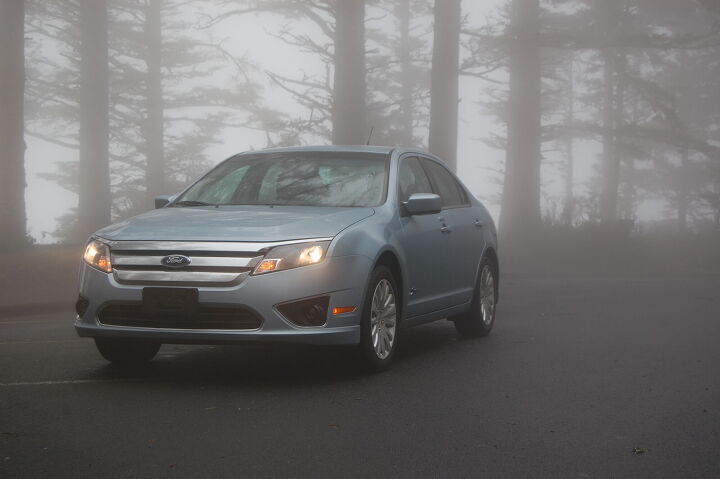 review ford fusion hybrid