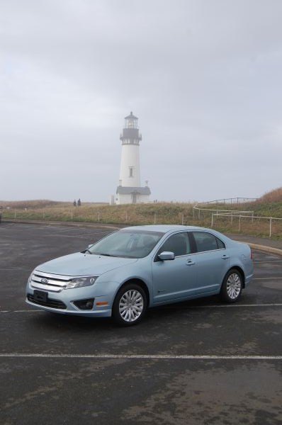 review ford fusion hybrid