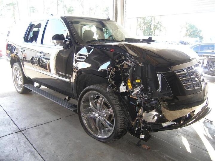Obligatory Tiger Woods Post: The Infamous Escalade Belongs To GM