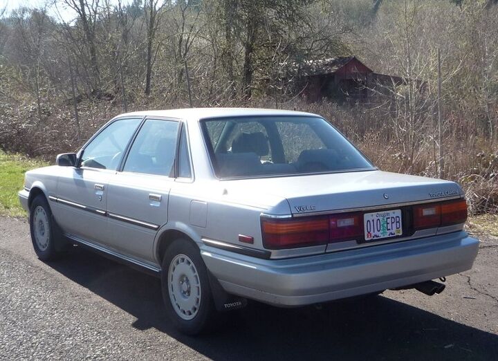 curbside classic review 1990 toyota camry le v6