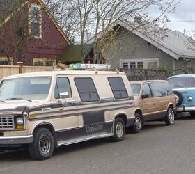 Chrysler Minivan Thursday CC Outtake 1: Vintage Vans On Parade