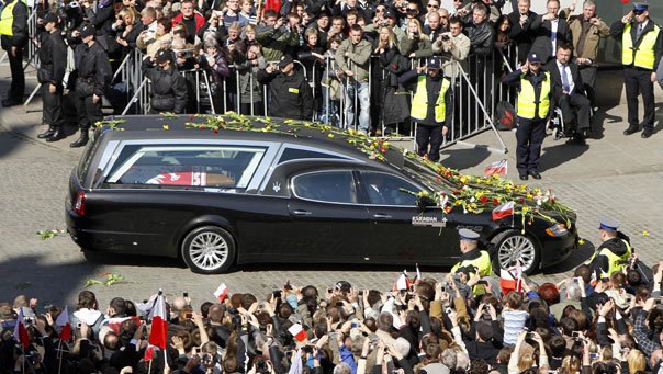 polish president rides to his grave in style