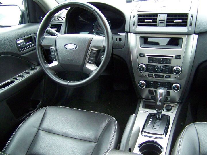 review ford fusion hybrid 2010