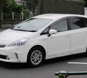Toyota Prius V Outsells Volt In Just 10 Weeks