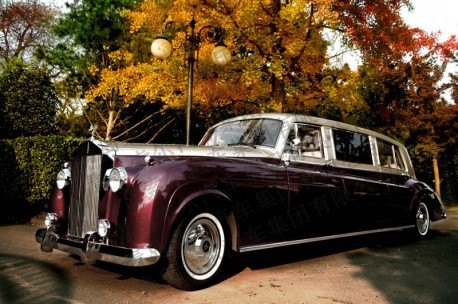 Fake In China: Rolls-Royce Phantom For $39,000