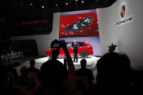 2012 Beijing Auto Show: Porsche Cayenne GTS