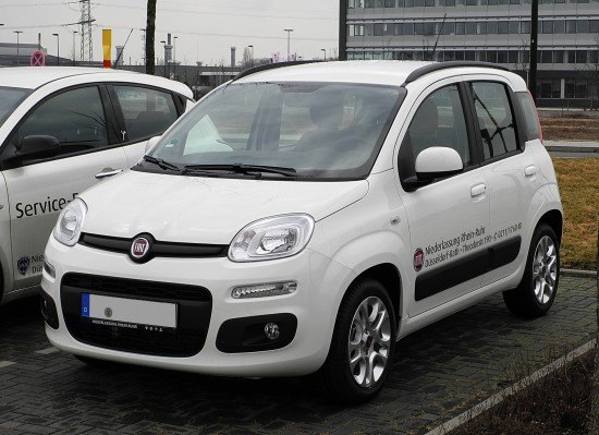 fiat looks to buttress 500 panda with low cost car