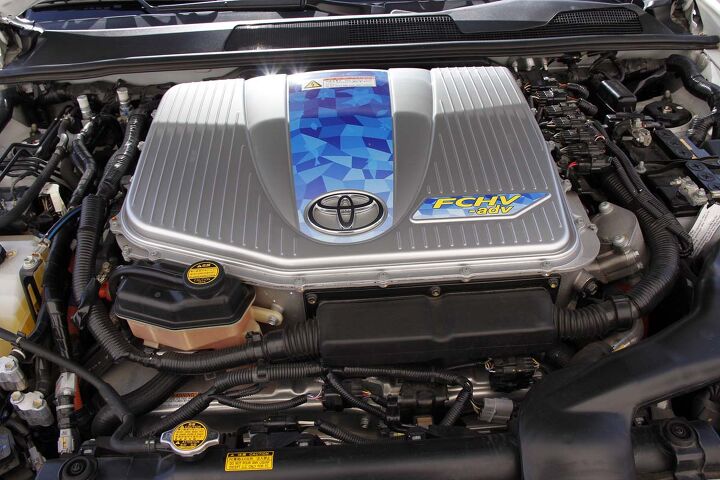 fuel cell vehicles twice as fuel efficient as gas powered cars