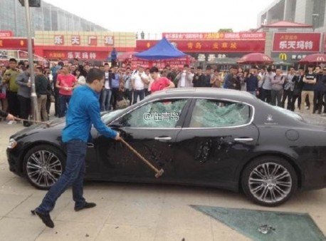 Chinese Maserati Owner Destroys Car Over $390 Repair Bill