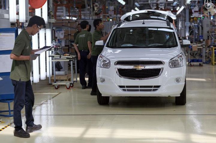 GM Takes On Toyota With No-Frills Spin