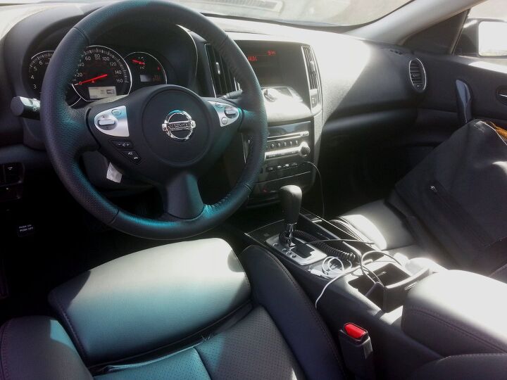 Review: 2013 Nissan Maxima SV