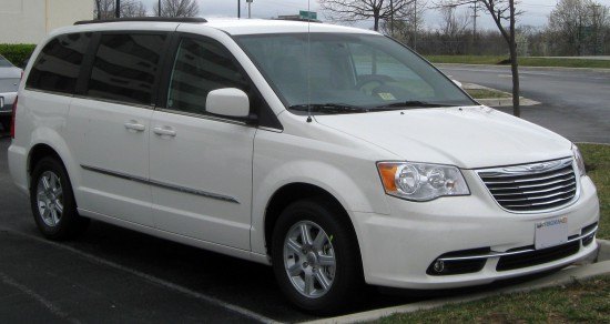 Next-Gen Chrysler Minivans To Get 9-Speed Automatic, All-Wheel Drive