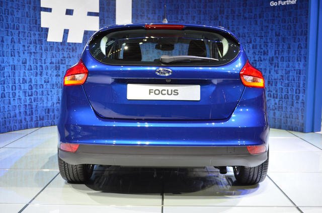 geneva 2015 facelifted ford focus