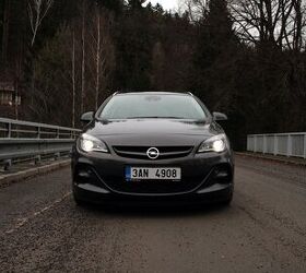 Opel Astra J sedan - Quick Look 