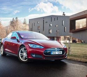 Tesla Hires Renault-Nissan Communications Director