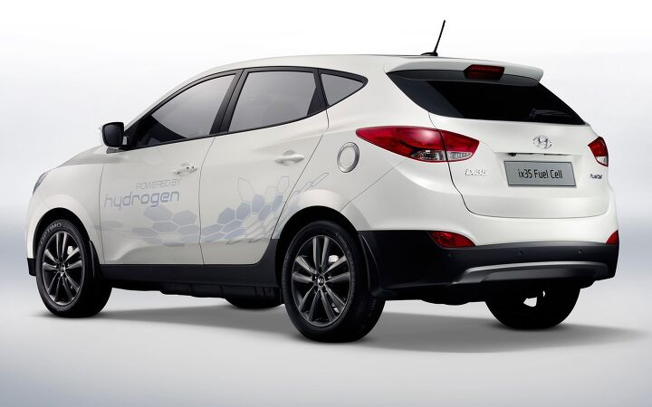 Hyundai Gathers Tucson ZEV Credits For Future Internal, External Swaps