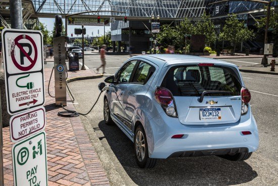 utilities automakers collaborate on smart phev charging platform