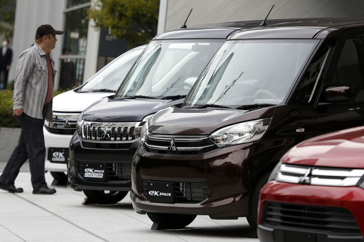 Japanese Auto Industry, Economy In Danger Of Hollowing Out