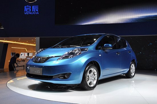 dongfeng nissan launches leaf based venucia e30