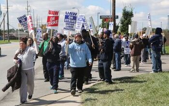 UAW, Unifor Strike Out Against Two-Tier Wages
