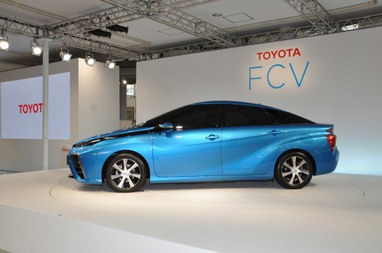 Toyota Raffling First US-Bound Mirai FCV