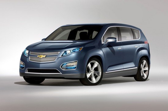 new 200 mile chevrolet bolt cuv to debut at naias