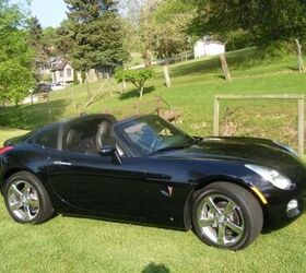 Digestible Collectible: 2009 Pontiac Solstice Coupe
