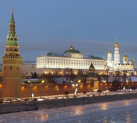 Bizarre GPS Activity Means Drivers Near the Kremlin Are Always at the Airport