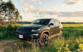 2017 Jeep Compass Trailhawk Review - In a World Gone Mad for Crossover Cars, a Crossover That Wants to Be an SUV