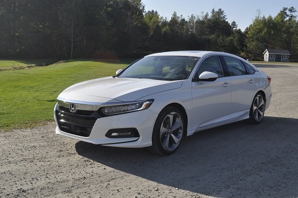 2018 Honda Accord First Drive - Like It or Not, Honda Will Sell a Lot