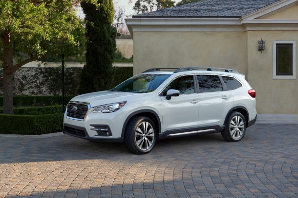 2019 subaru ascent subie takes another shot at the big time