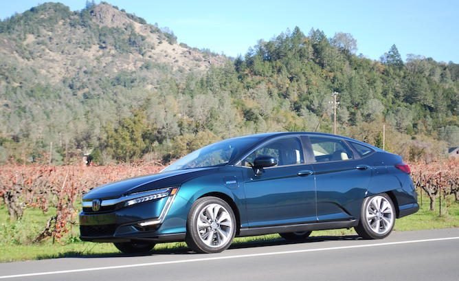 2018 Honda Clarity Plug-In Hybrid First Drive - Star Captain Joins the Team