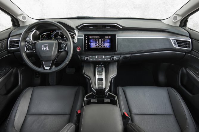 2018 honda clarity plug in hybrid first drive star captain joins the team
