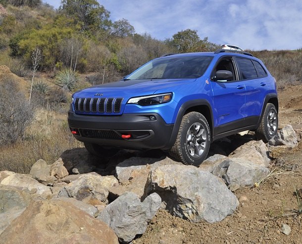 2019 Jeep Cherokee First Drive - Refreshed Looks in Search of a Power Boost
