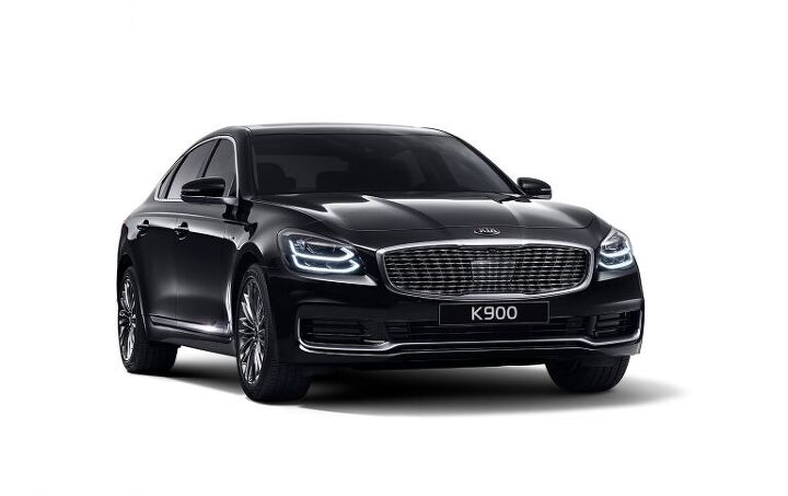 2019 kia k900 piles on the luxury but will buyers pile on the k900