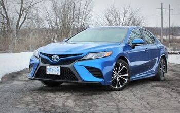 2018 Toyota Camry SE Hybrid - Acknowledge Your True Nature