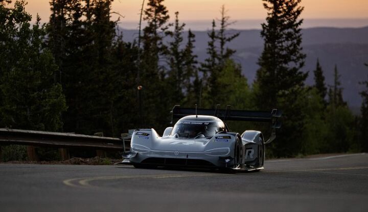 Volkswagen I.D. R Sets Ludicrously Fast Qualifying Time At Pikes Peak