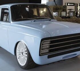 Red Star for Effort: Gunmaker-built Russian EV Earns Top Marx For Retro Done Right