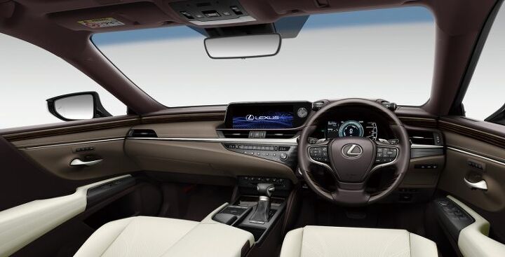 2019 lexus es becomes first production car to replace side mirrors with cameras