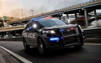 2020 Ford Explorer Again Appears in Cop Clothing