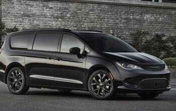 Report: Chrysler Pacifica Could Gain All-Wheel Drive in 2020