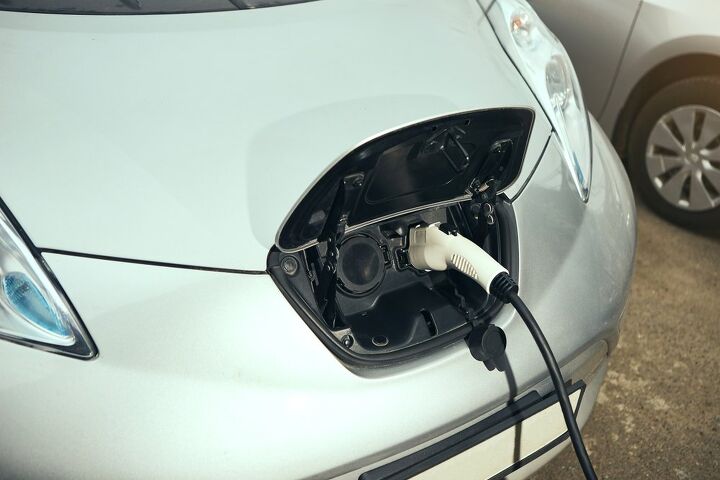 bipartisan bill hopes to triple number of ev tax credits