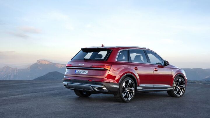 audi q7 updated infotainment screen moves to dash yes it s a big deal updated