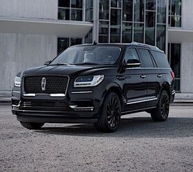 Paint It Black: 2020 Lincoln Navigator Has New Monochromatic Colors, Safety Tech