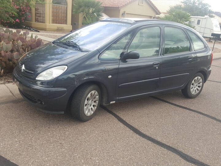 Rare Rides: The 2003 Citron Xsara Picasso, Too Hot to Title