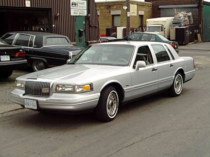 rent lease sell or keep 1995 lincoln town car signature series