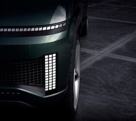 Hyundai Teases the Ioniq SEVEN Concept